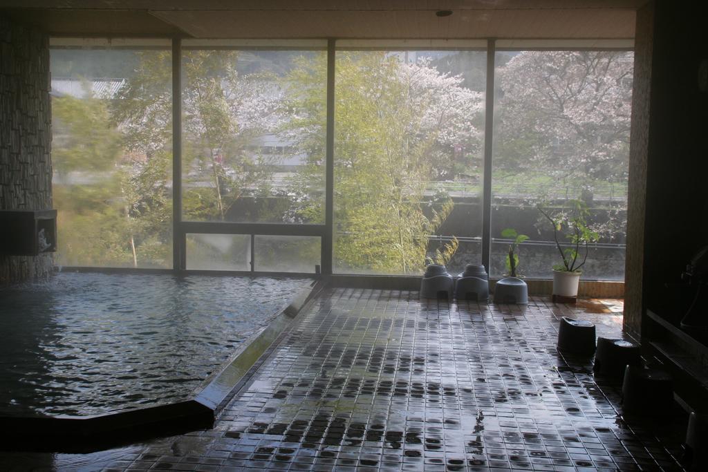 Ureshino Onsen Shoen Hotel Zewnętrze zdjęcie